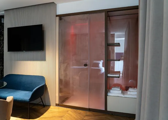 Donna Giacinta Blu Luxury Flat *